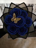 Ramo De Rosas Eternas Azul Marino con Detalles Elegantes